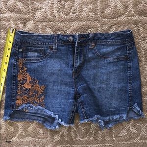 17/21 exclusive denim embroidered shorts